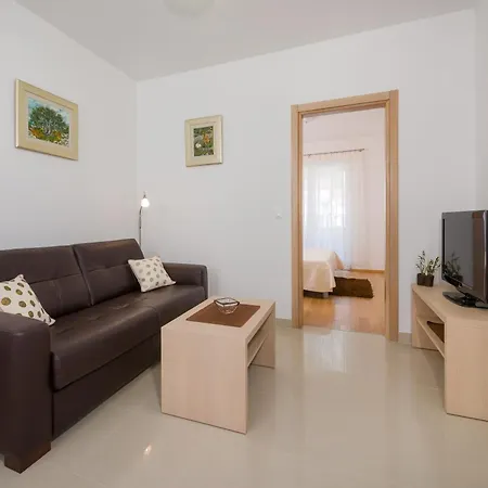 Apartamento With Swimming Pool Hvar - 22431 *