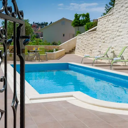 Apartamento With Swimming Pool Hvar - 22431 Hvar Town