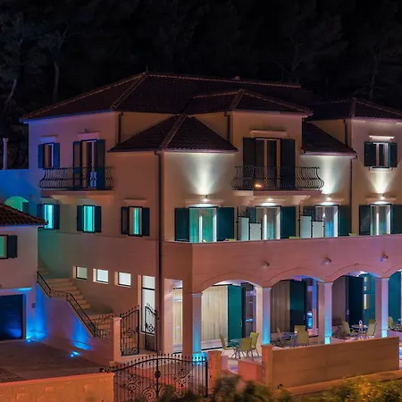 With A Swimming Pool Hvar - 22431 Apartment Hvar Town