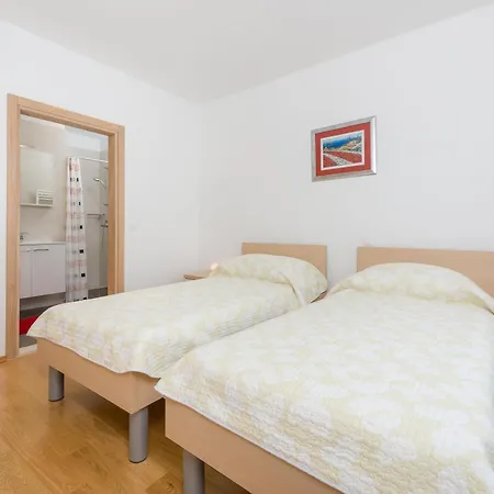 Apartment With A Swimming Pool Hvar - 22431