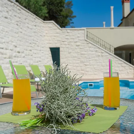 Apartamento With Swimming Pool Hvar - 22431