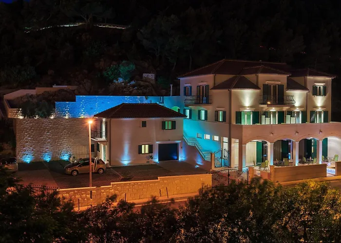 With Swimming Pool Hvar - 22431 *