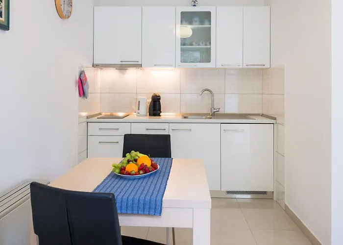 With Swimming Pool Hvar - 22431 * 赫瓦尔